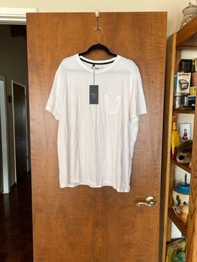 VRS T-Shirt Men’s White Pocket Crew Tee